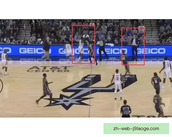 以斯莫迪奇倒钩首开纪录点燃全场激情引领球队迈向关键胜利之夜