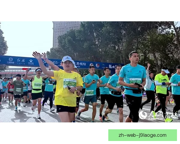 贝尔纳多席尔瓦在曼城场上持续奔跑展现无限活力 贝尔纳多席尔瓦在曼城场上持续奔跑展现无限活力
