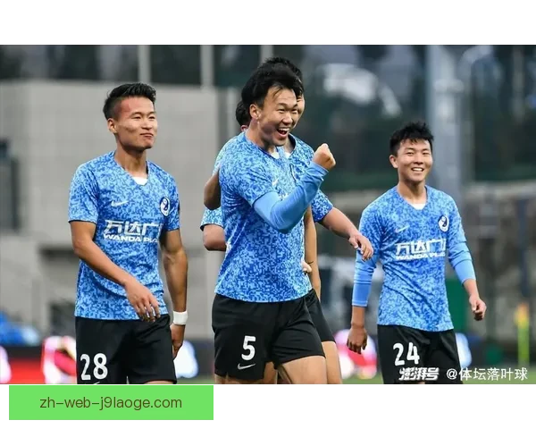 陶强龙在国奥和中超持续稳定出场展现全面实力成为未来之星